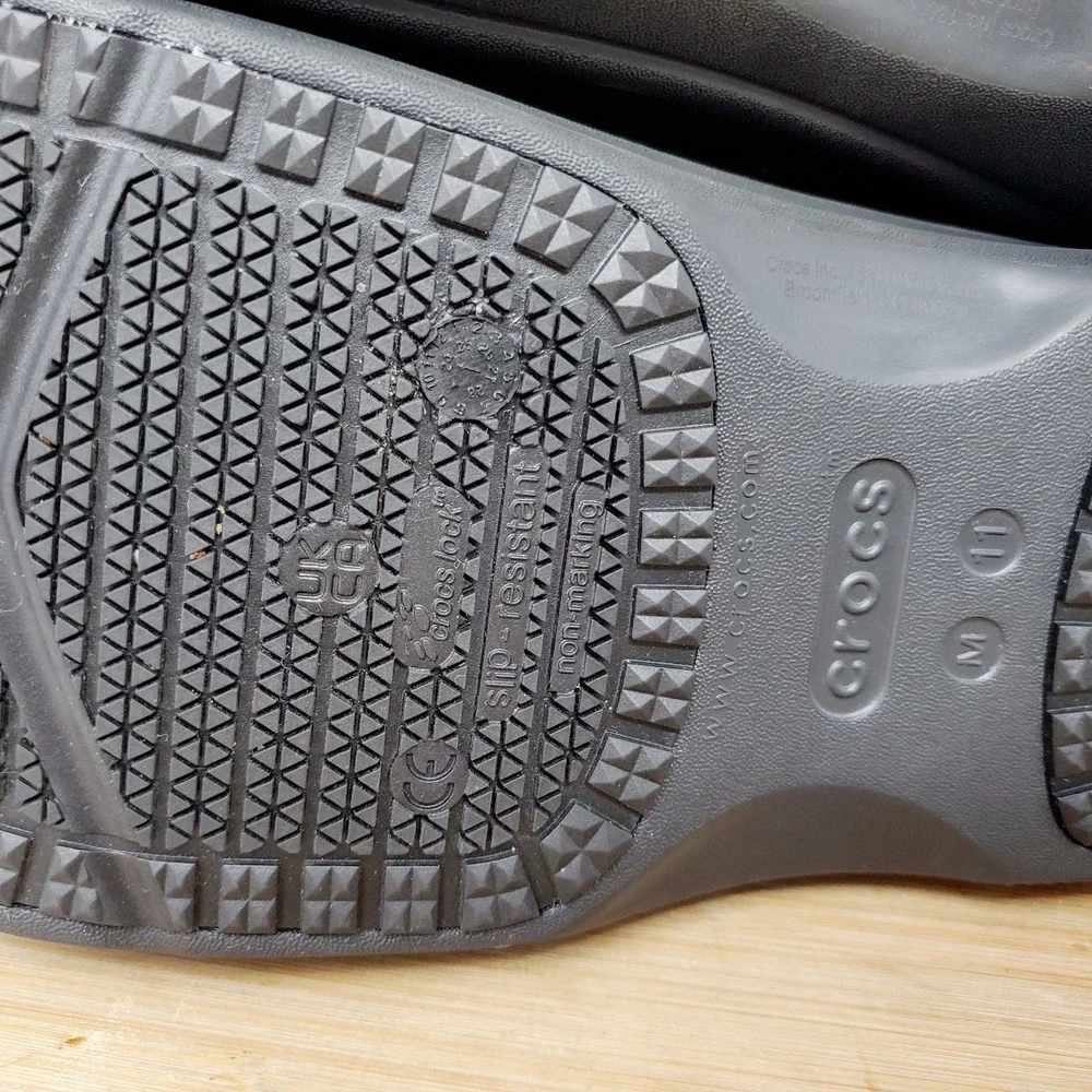 Crocs‎ On The Clock Shoes Mens 11 Black Clog Slip On Work Slip Resistant Kitchen